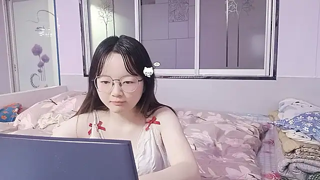 weiwei4999 online show from February 13, 2026, 9:09 am