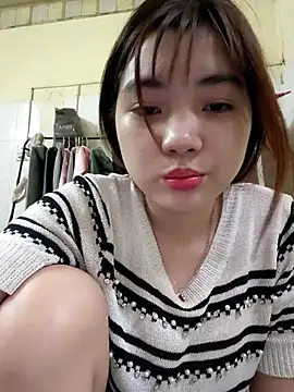 Snapshot of Pinks_cool chatting on April 25, 2026, 10:29 am Pinks cool online show from April 25, 2026, 10:29 am