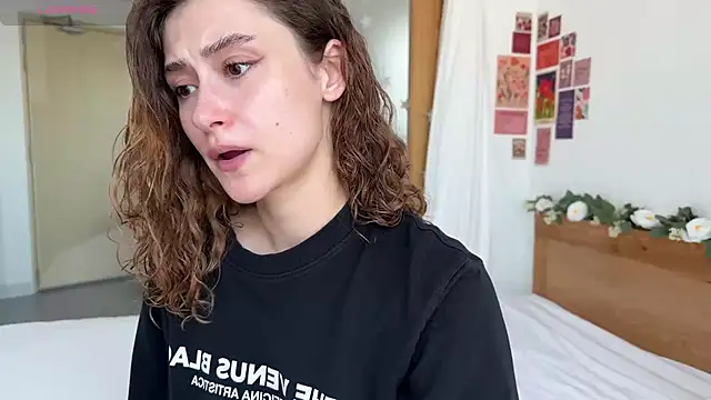 cutiemari online show from March 22, 2026, 4:27 am