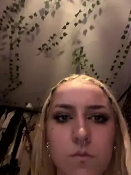 bambibabyy online show from January 18, 2026, 3:59 pm