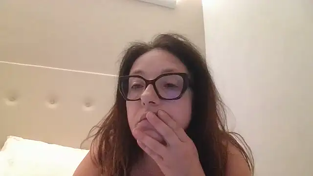Miasexmilf online show from August 4, 2026, 5:01 am