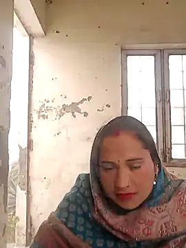 Cute-karisma1234 online show from February 26, 2026, 2:11 am