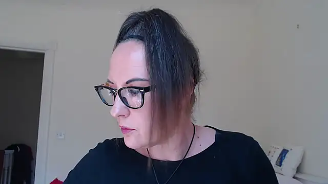 Snapshot of PsychicDominatrix chatting on May 30, 2026, 2:12 pm PsychicDominatrix online show from May 30, 2026, 2:12 pm