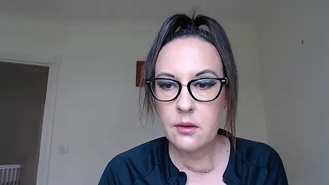 Snapshot of PsychicDominatrix chatting on June 12, 2026, 7:28 am PsychicDominatrix online show from June 12, 2026, 7:28 am