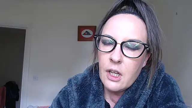 Snapshot of PsychicDominatrix chatting on June 10, 2026, 3:57 pm PsychicDominatrix online show from June 10, 2026, 3:57 pm