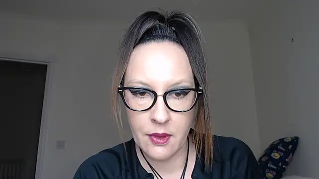 Snapshot of PsychicDominatrix chatting on February 3, 2026, 1:49 pm PsychicDominatrix online show from February 3, 2026, 1:49 pm