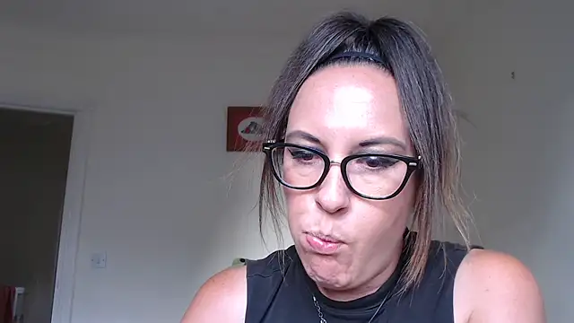 Snapshot of PsychicDominatrix chatting on August 7, 2026, 6:47 pm PsychicDominatrix online show from August 7, 2026, 6:47 pm