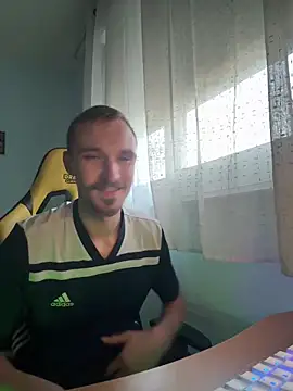 Snapshot of TheMaskShow chatting on April 8, 2026, 3:35 pm TheMaskShow online show from April 8, 2026, 3:35 pm