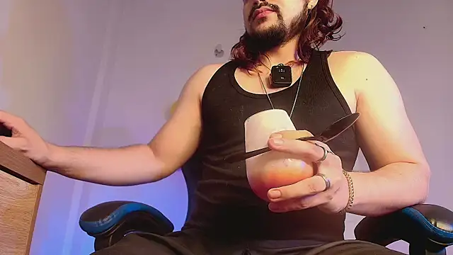 Derek Vow online show from July 4, 2026, 11:09 pm