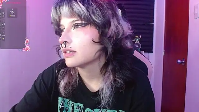 Snapshot of neena_nyx_ chatting on April 14, 2026, 11:10 pm neena nyx online show from April 14, 2026, 11:10 pm