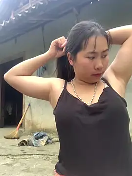 patry33 online show from April 13, 2026, 12:47 am