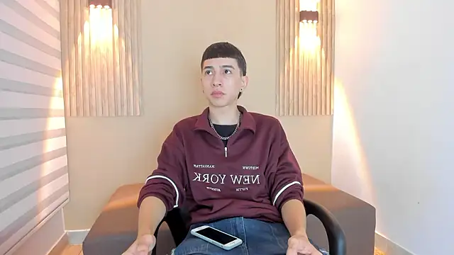 lian cameron online show from February 6, 2026, 3:46 am