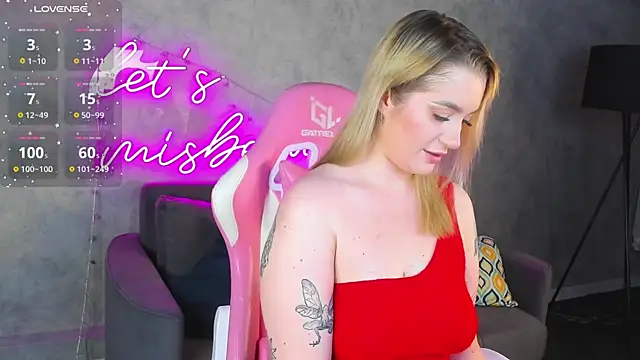 Snapshot of Viickie_Nelsson chatting on June 19, 2026, 9:26 am Viickie Nelsson online show from June 19, 2026, 9:26 am