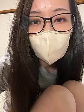 Snapshot of yui__yuichan chatting on July 8, 2026, 10:05 am yui yuichan online show from July 8, 2026, 10:05 am