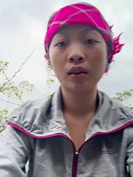 Lyn-be99 online show from February 24, 2026, 12:33 am