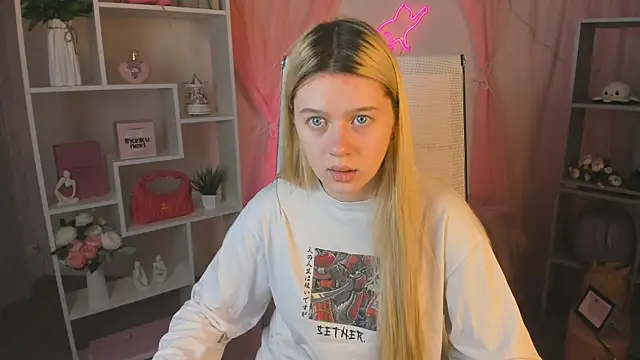 CelestineMauriac online show from April 20, 2026, 6:31 pm