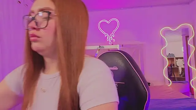 SABRIINA TAY online show from February 12, 2026, 11:54 am