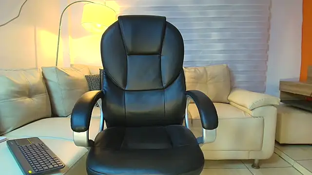 Snapshot of ricky_spensar23cm_ chatting on April 9, 2026, 12:23 am ricky spensar23cm online show from April 9, 2026, 12:23 am