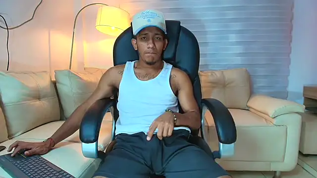 Snapshot of ricky_spensar23cm_ chatting on April 16, 2026, 2:23 am ricky spensar23cm online show from April 16, 2026, 2:23 am