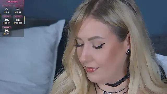 Snapshot of OndinaNoire chatting on February 10, 2026, 9:47 pm OndinaNoire online show from February 10, 2026, 9:47 pm