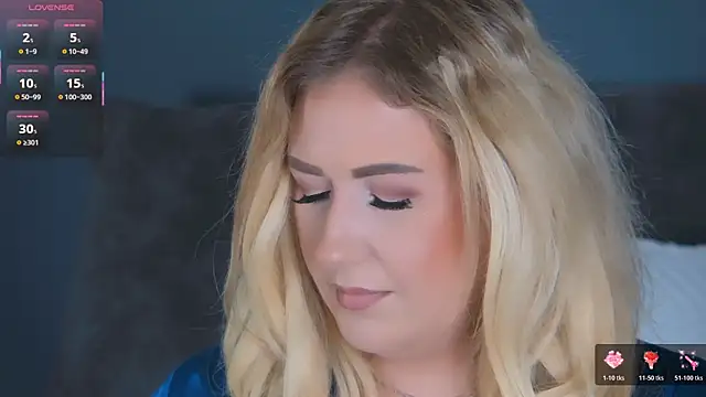 OndinaNoire online show from April 7, 2026, 6:32 pm