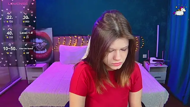 Snapshot of Lunatrend chatting on February 11, 2026, 6:24 am Lunatrend online show from February 11, 2026, 6:24 am