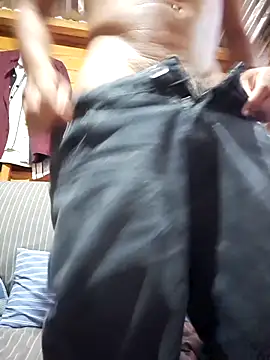 Snapshot of Peterveero12 chatting on February 22, 2026, 2:30 pm Peterveero12 online show from February 22, 2026, 2:30 pm