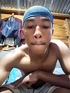 Snapshot of Peterveero12 chatting on February 24, 2026, 4:52 pm Peterveero12 online show from February 24, 2026, 4:52 pm