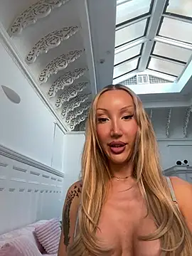 Allana29 online show from May 25, 2026, 7:34 pm