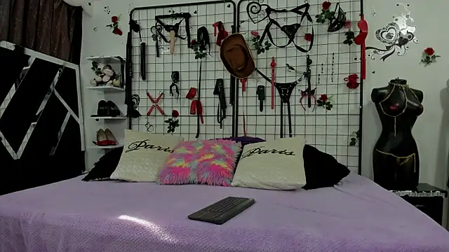 Snapshot of playful-girls chatting on February 17, 2026, 1:41 pm playful-girls online show from February 17, 2026, 1:41 pm