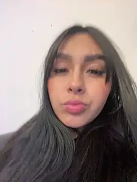 Snapshot of scarlett_pinkk1 chatting on February 25, 2026, 3:29 am scarlett pinkk1 online show from February 25, 2026, 3:29 am