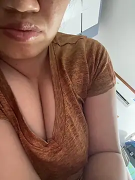 Puka2001 online show from April 12, 2026, 2:09 pm