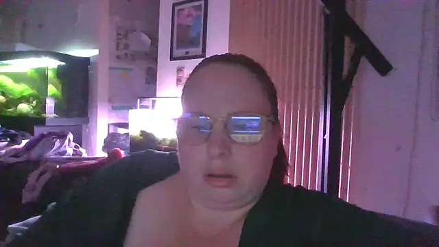Snapshot of Sarahtjeuh_ chatting on May 17, 2026, 7:47 pm Sarahtjeuh online show from May 17, 2026, 7:47 pm