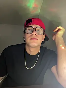 Maximuz1920 online show from March 17, 2026, 2:25 am