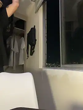 Maximuz1920 online show from February 5, 2026, 4:19 am