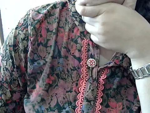 Cute Aliyaa online show from March 28, 2026, 10:38 am