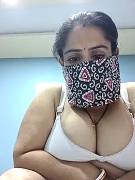 Snapshot of diyam4002 chatting on February 10, 2026, 9:30 am diyam4002 online show from February 10, 2026, 9:30 am