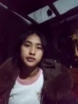 Snapshot of Hoa-tuylip chatting on February 4, 2026, 2:34 pm Hoa-tuylip online show from February 4, 2026, 2:34 pm