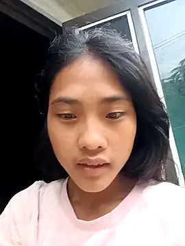 Snapshot of Hoa-tuylip chatting on May 2, 2026, 11:54 pm Hoa-tuylip online show from May 2, 2026, 11:54 pm