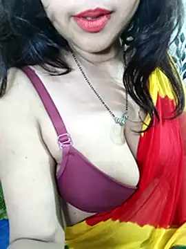 Snapshot of alinaarora chatting on February 21, 2026, 6:32 pm alinaarora online show from February 21, 2026, 6:32 pm