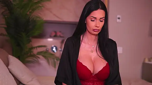 Snapshot of BiancaCain chatting on April 23, 2026, 1:35 pm BiancaCain online show from April 23, 2026, 1:35 pm