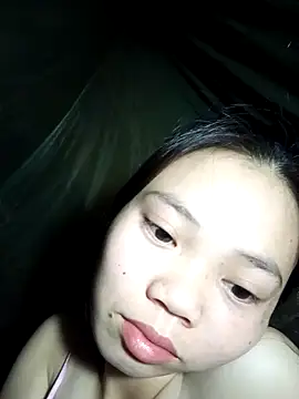 derylove  online show from February 27, 2026, 4:29 pm