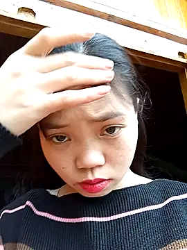 derylove  online show from March 13, 2026, 8:41 am