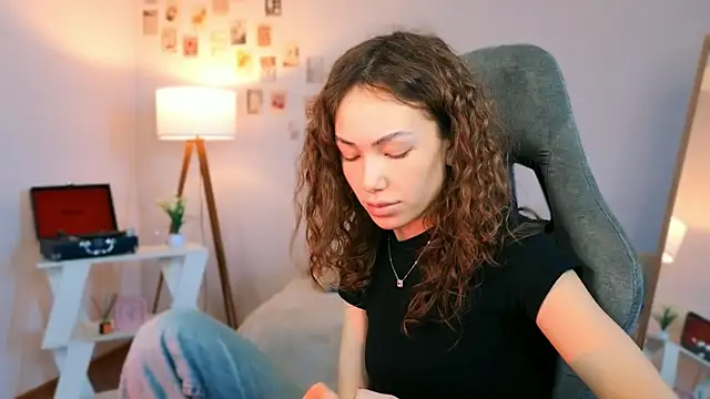 Snapshot of nexorine chatting on April 16, 2026, 10:27 am nexorine online show from April 16, 2026, 10:27 am