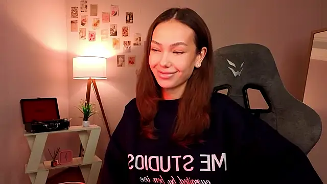 Snapshot of nexorine chatting on February 4, 2026, 1:28 pm nexorine online show from February 4, 2026, 1:28 pm