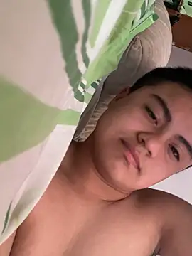 Snapshot of andresmahecha777 chatting on February 6, 2026, 4:03 pm andresmahecha777 online show from February 6, 2026, 4:03 pm