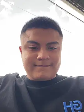 Snapshot of andresmahecha777 chatting on February 8, 2026, 9:56 pm andresmahecha777 online show from February 8, 2026, 9:56 pm