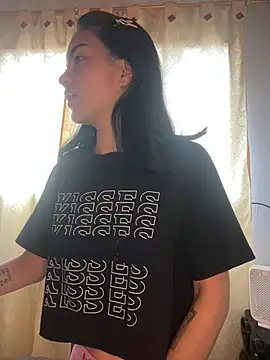 Snapshot of bliinkii_and_luka_ chatting on March 30, 2026, 2:07 pm bliinkii and luka online show from March 30, 2026, 2:07 pm