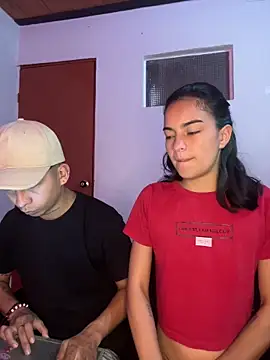 Snapshot of bliinkii_and_luka_ chatting on April 1, 2026, 1:34 pm bliinkii and luka online show from April 1, 2026, 1:34 pm