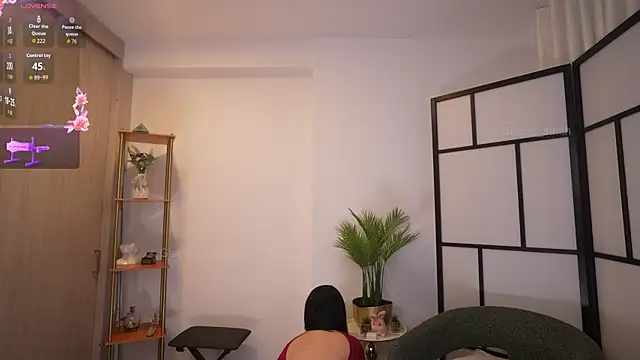 giselle smith online show from April 2, 2026, 6:58 pm